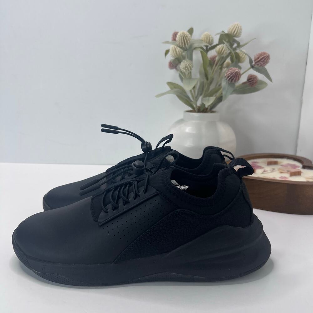 Clove Classic Sneaker Nursing Healthcare Shoes All Black Women W8.5/M7 Men
